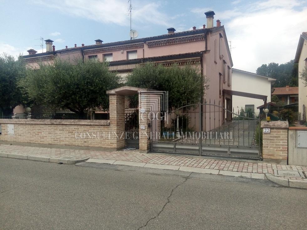 Villa Semi Indipendente FUSIGNANO vendita   via giovanni Ferri Cogi di Mediocase Srl