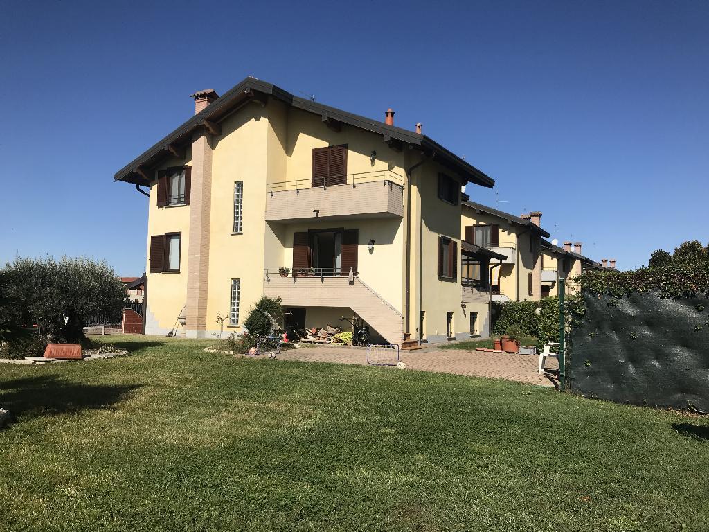 Villa CORBETTA vendita    LE-CA.SE. SAS