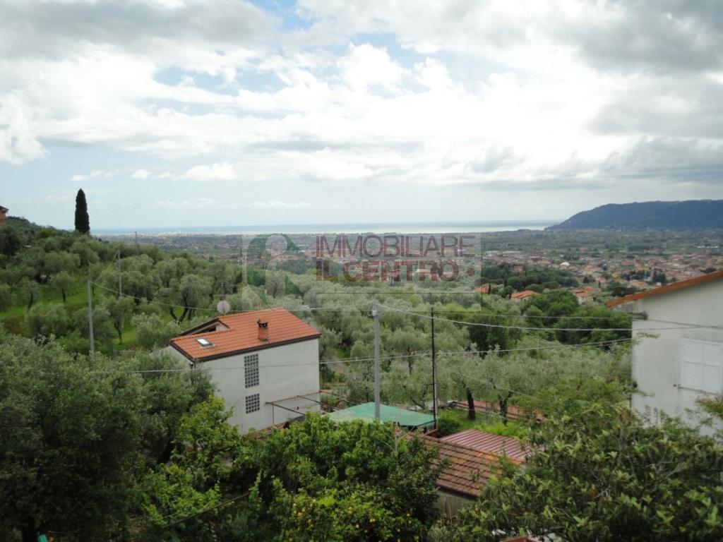 Villa Semi Indipendente CASTELNUOVO MAGRA vendita    IL CENTRO IMMOBILIARE snc di Stefano Santi