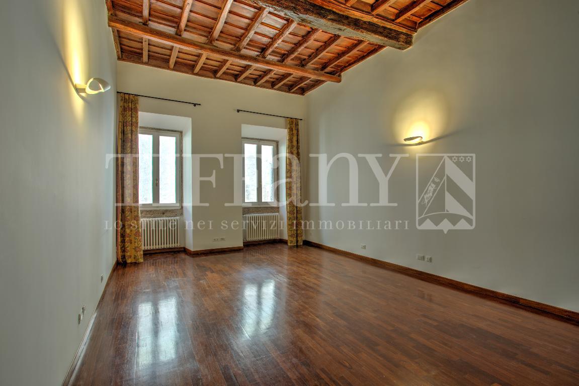  roma vendita quart: centro storico tiffany srl studio immobiliare