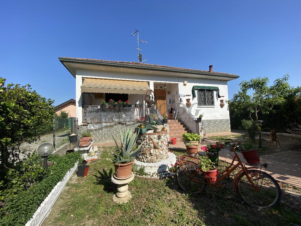 Villa Unifamiliare - Indipendente LIMBIATE vendita   Via VIII Marzo Studio DG Immobiliare Limbiate