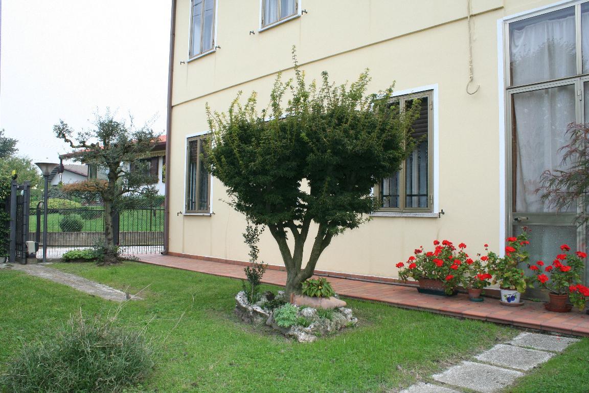 Villa Unifamiliare - Indipendente CODEVIGO vendita    Soluzione Casa Snc