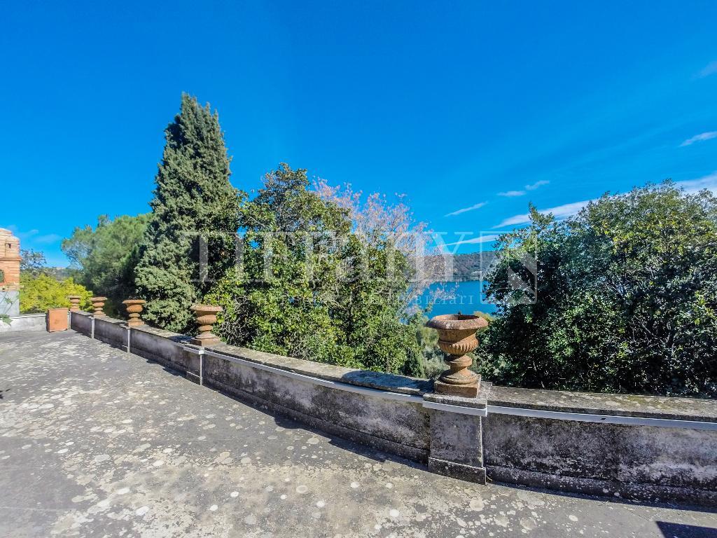 Villa CASTEL GANDOLFO vendita   Via dei Pescatori Tiffany Srl Studio Immobiliare