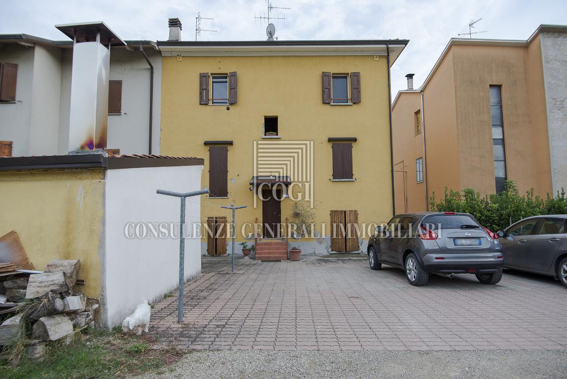  imola vendita quart:  compro casa srl