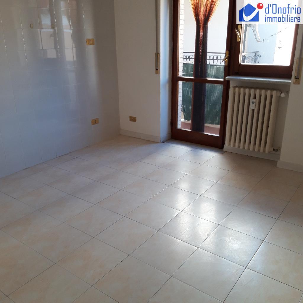 Appartamento CAMPOBASSO vendita   VIA LONGANO STUDIO IMMOBILIARE  d