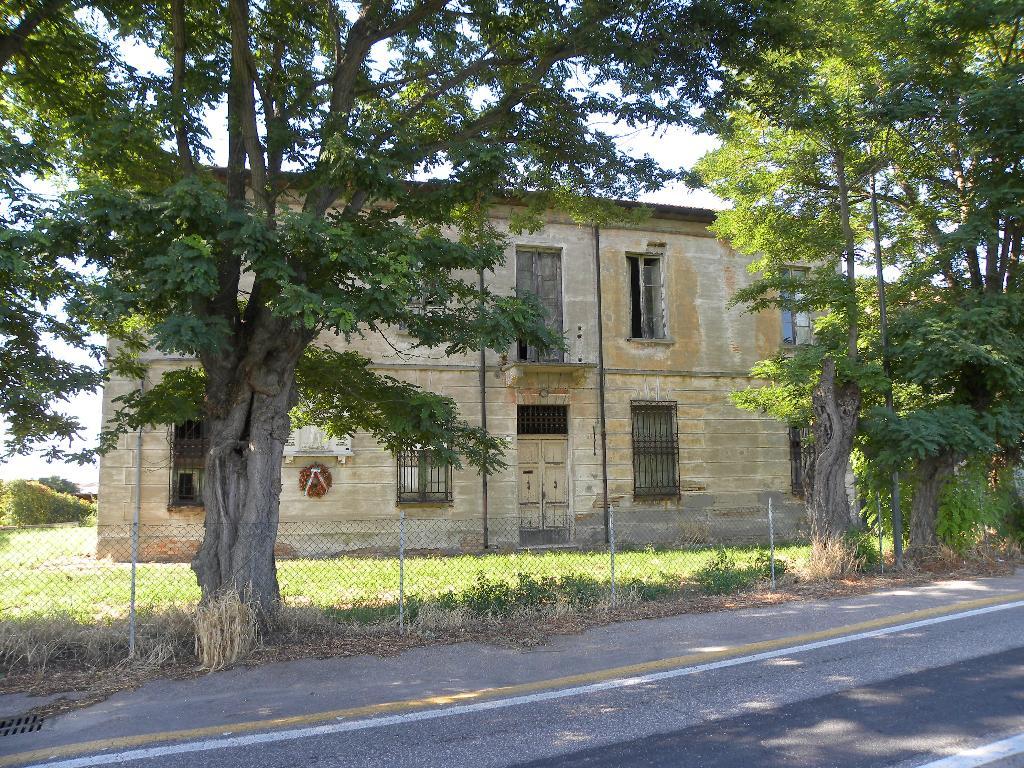 Villa Unifamiliare - Indipendente RAVENNA vendita  MANDRIOLE Via Mandriole SIVA DI VENTURINI IVANO