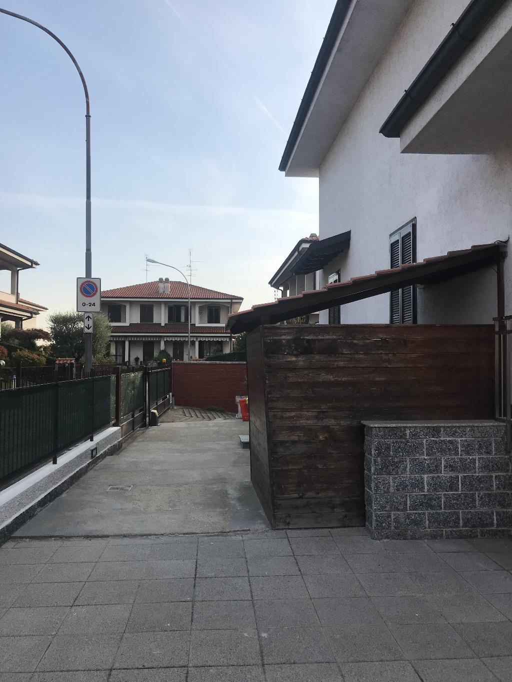 Villa Affiancata - Schiera SEDRIANO vendita    Immobilcasa