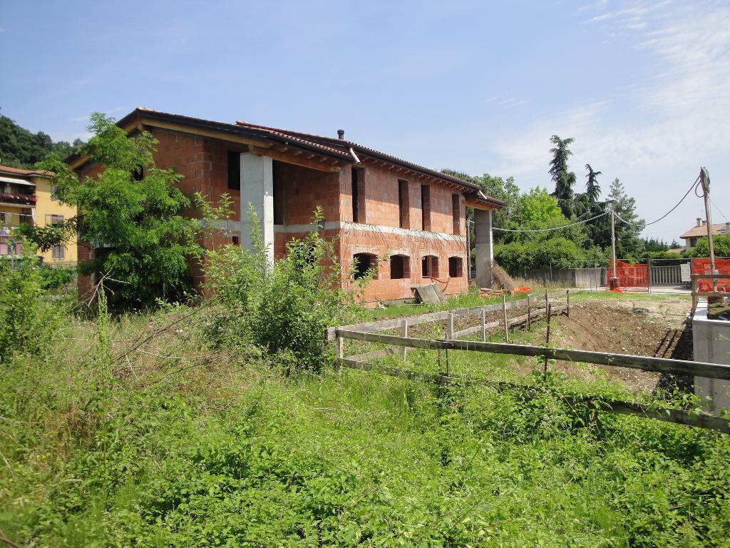 Villa Bifamiliare BASSANO DEL GRAPPA vendita   Viale Asiago IMMOBILIARE ASSOCIATI DI ANDOLFATO EMANUELA MIRCA