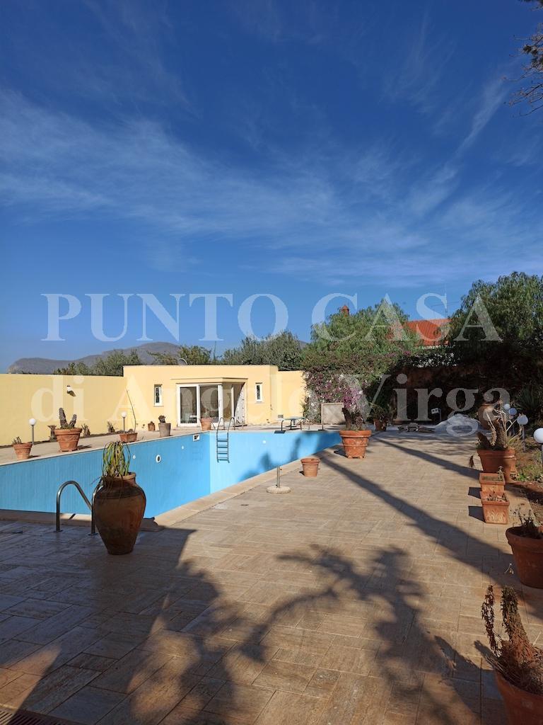  palermo vendita quart: mondello  punto-casa-virga-srl