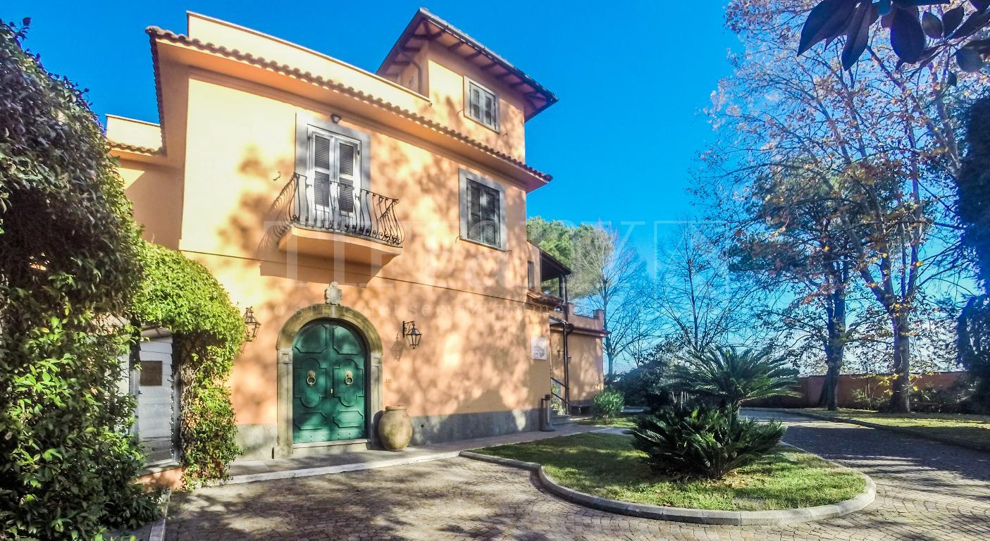 Villa ROMA vendita  SAXARUBRA Via di Quarto Annunziata Tiffany Srl Studio Immobiliare