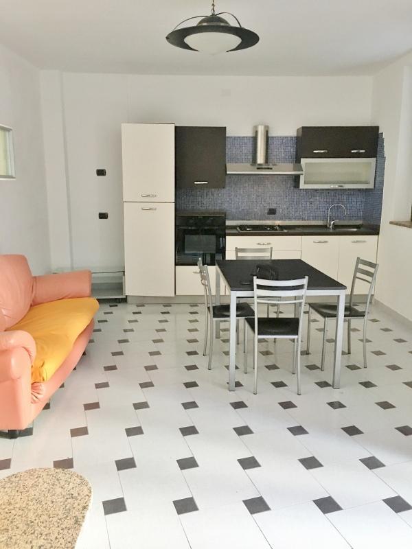 Villa Unifamiliare - Indipendente MAGENTA vendita   VIA MEZI, LE-CA.SE. SAS