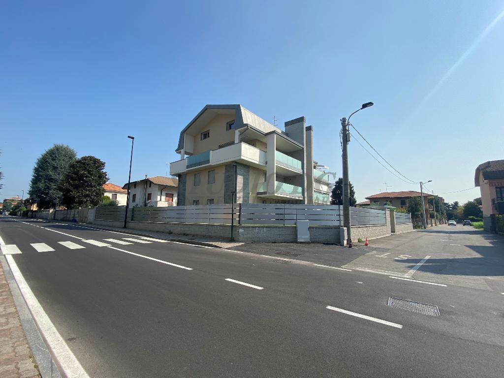 Appartamento LIMBIATE vendita   Via Alleanza Studio DG Immobiliare Limbiate