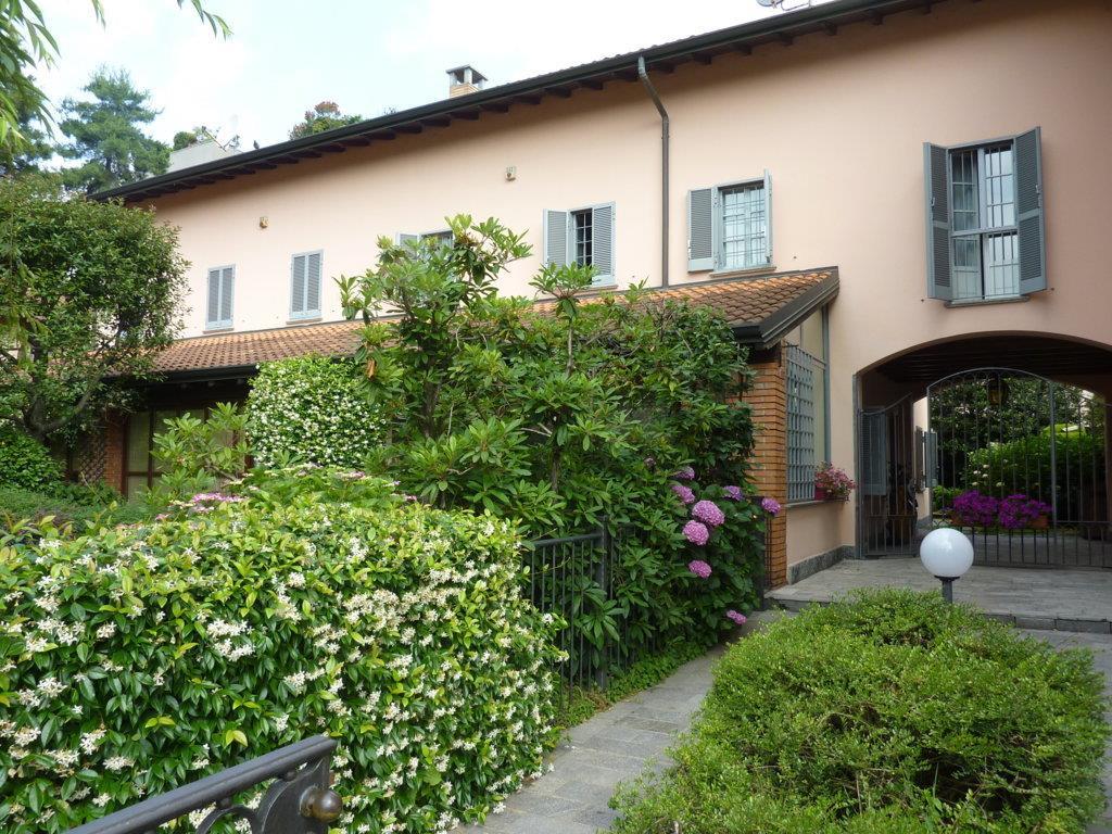 Villa Affiancata - Schiera MONZA vendita  PARCO Via Mozart AMORUSO IMMOBILIARE