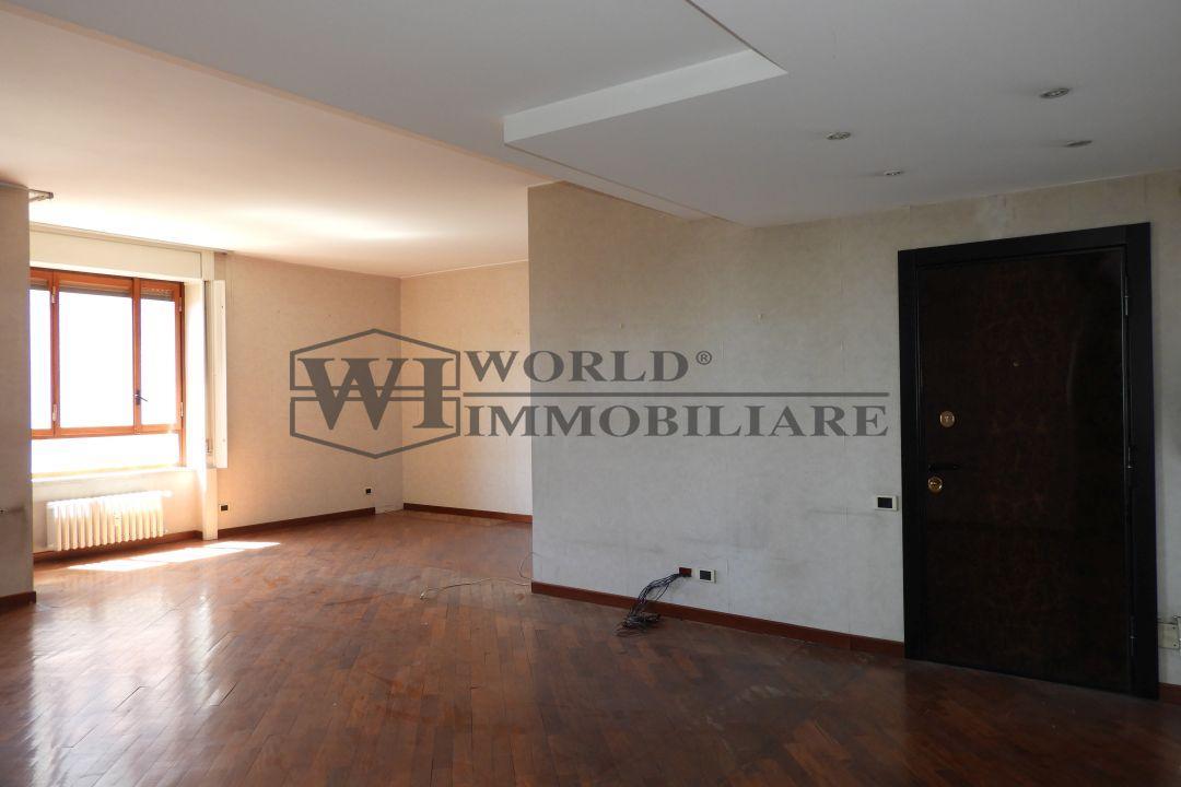 Appartamento MILANO vendita  BOCCONI Via Fedro WORLD IMMOBILIARE SRL