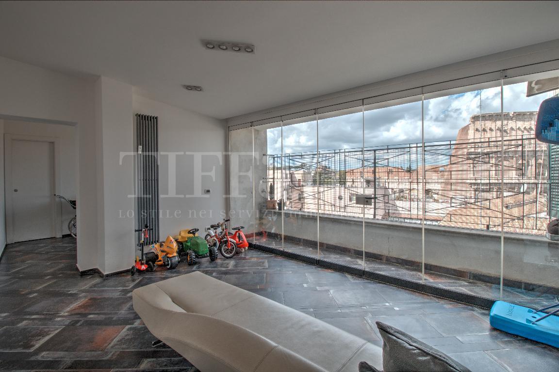 Appartamento ROMA affitto  Centro storico Via San Giovanni in Laterano Tiffany Srl Studio Immobiliare