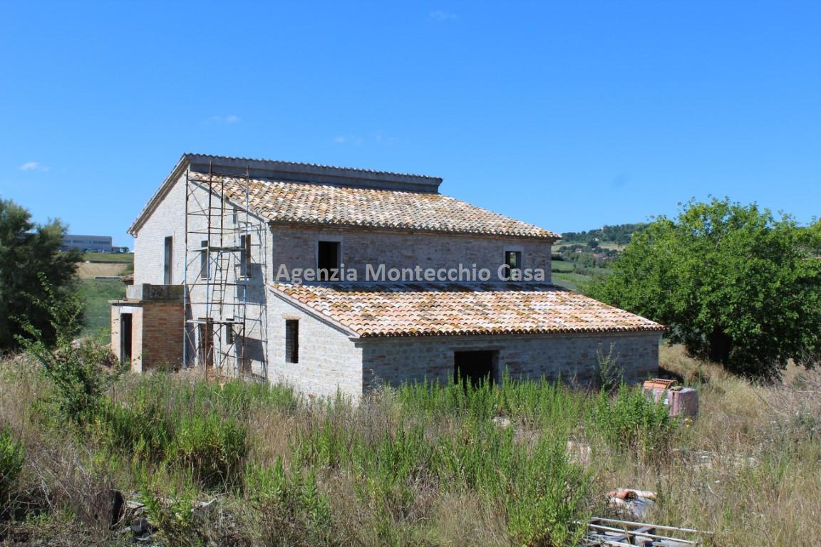 Rustico - Cascina MONTEGRIDOLFO vendita    Agenzia Montecchio Casa