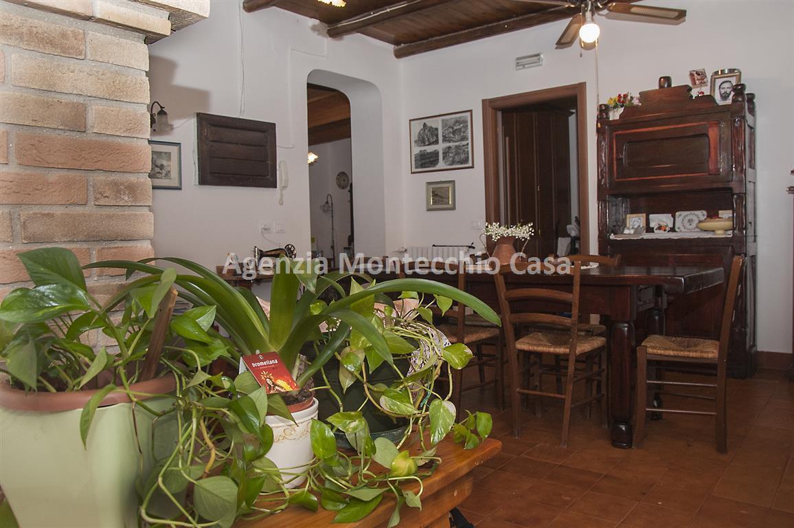  vallefoglia vendita quart:  agenzia montecchio casa