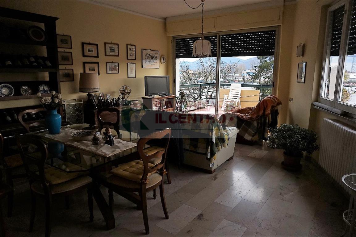 villa unifamiliare - indipendente sarzana vendita    il centro immobiliare snc di stefano santi