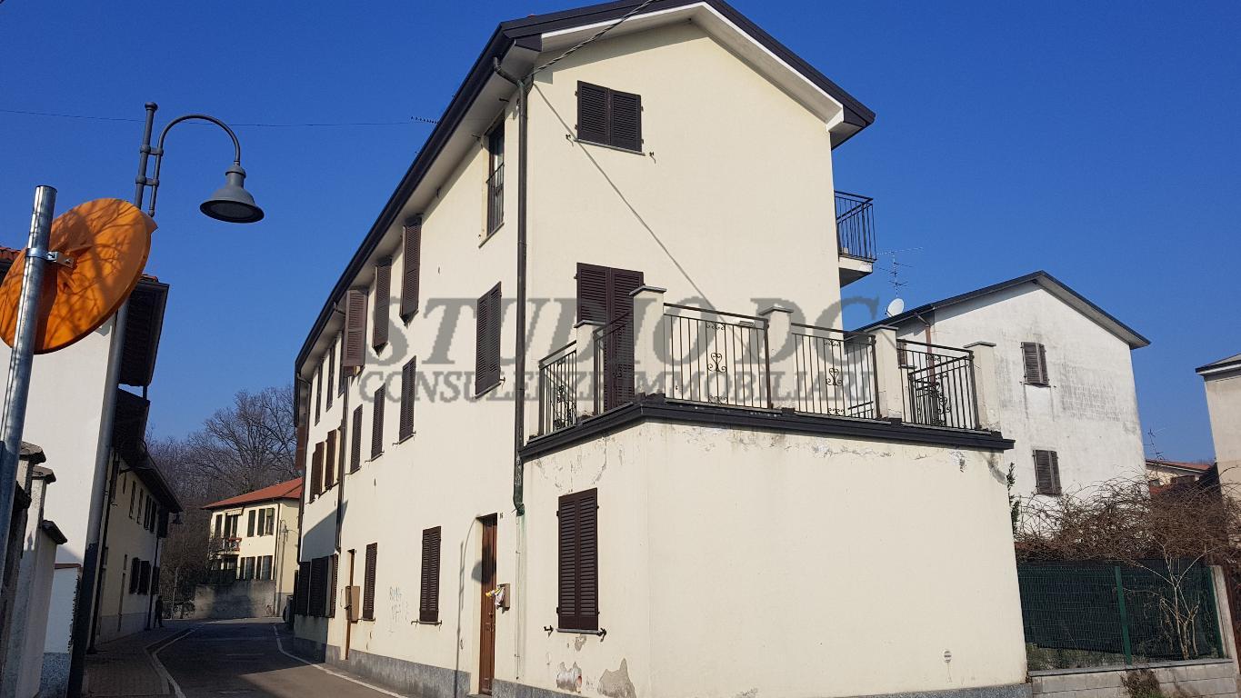  limbiate vendita quart:  studio dg immobiliare limbiate