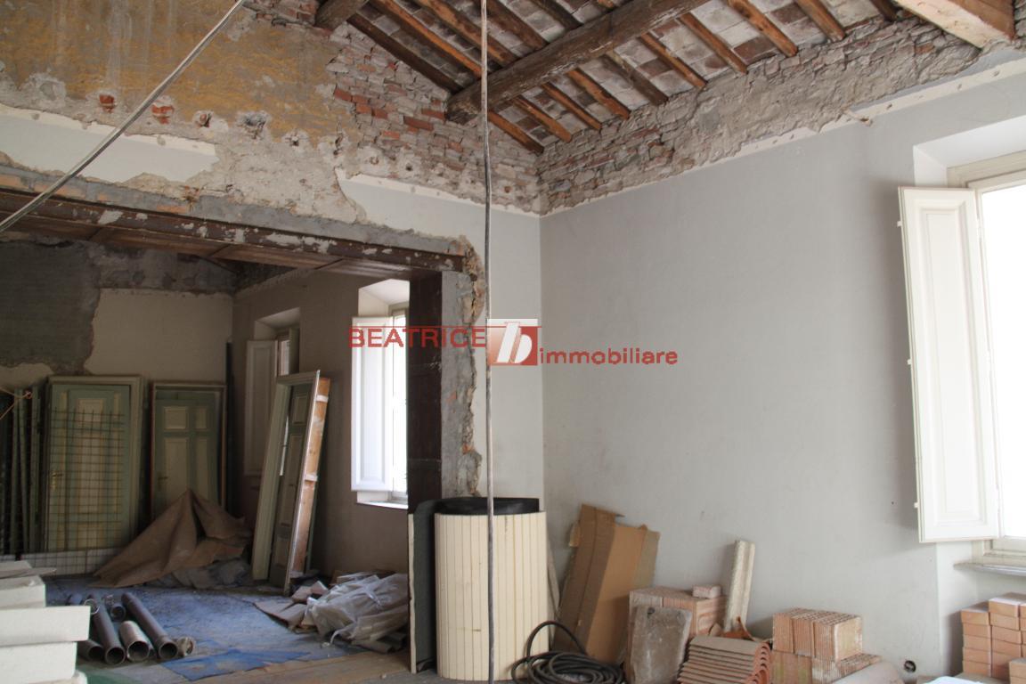 Appartamento LUCCA vendita  CENTRO  Beatrice Immobiliare