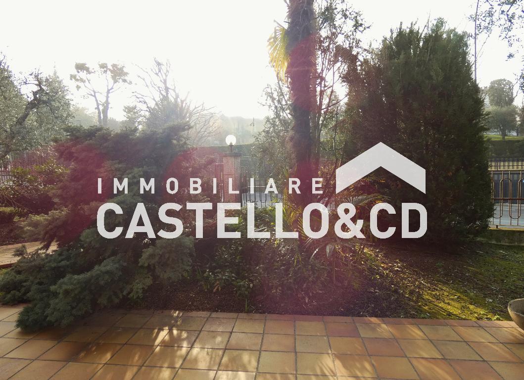 Villa DESENZANO DEL GARDA vendita   Via Gasparo da Salò, 25015 Desenzano del Garda BS, Italia CASTELLO&CD Immobiliare di Rambaldini Loretta