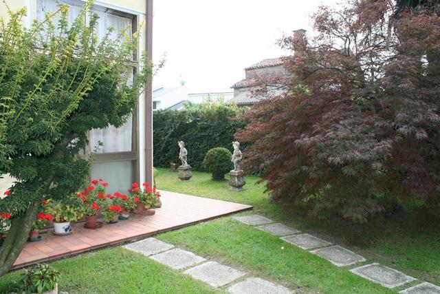 Villa Unifamiliare - Indipendente CODEVIGO vendita    Soluzione Casa Snc