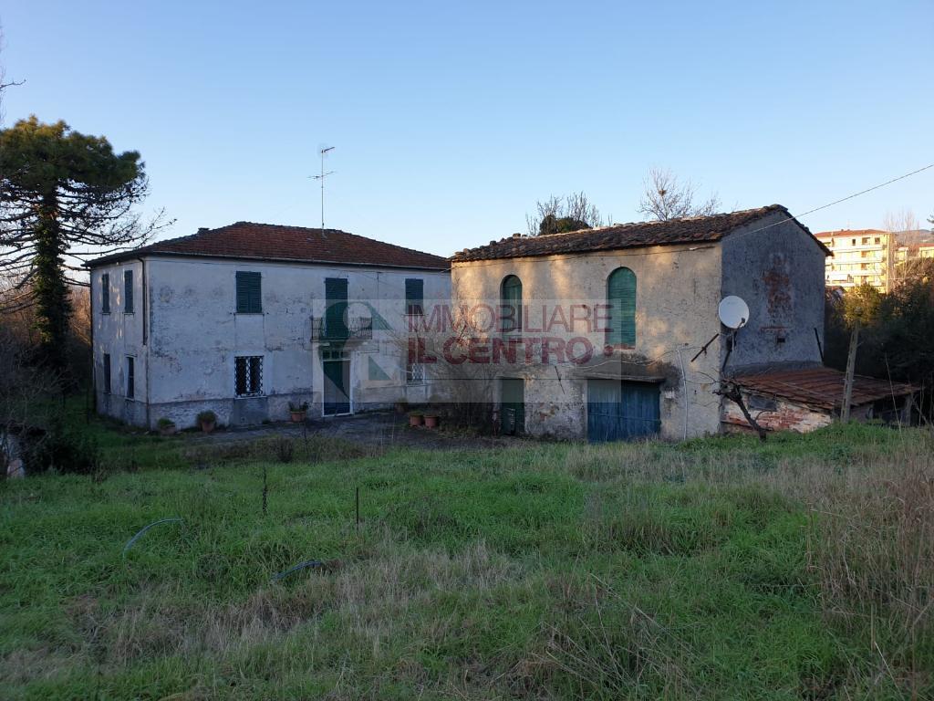  sarzana vendita quart:  il centro immobiliare snc di stefano santi