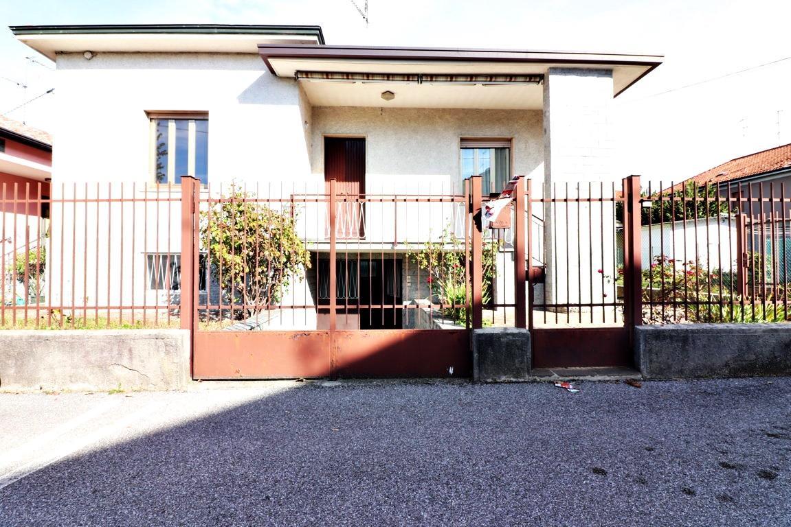  busnago vendita quart:  studio immobiliare colombo sas