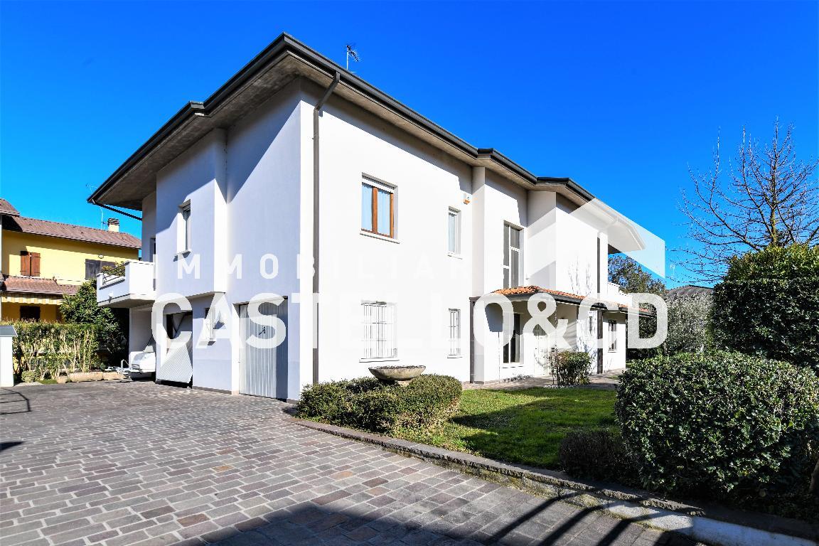 Villa DESENZANO DEL GARDA vendita   via dugazze CASTELLO&CD Immobiliare di Rambaldini Loretta