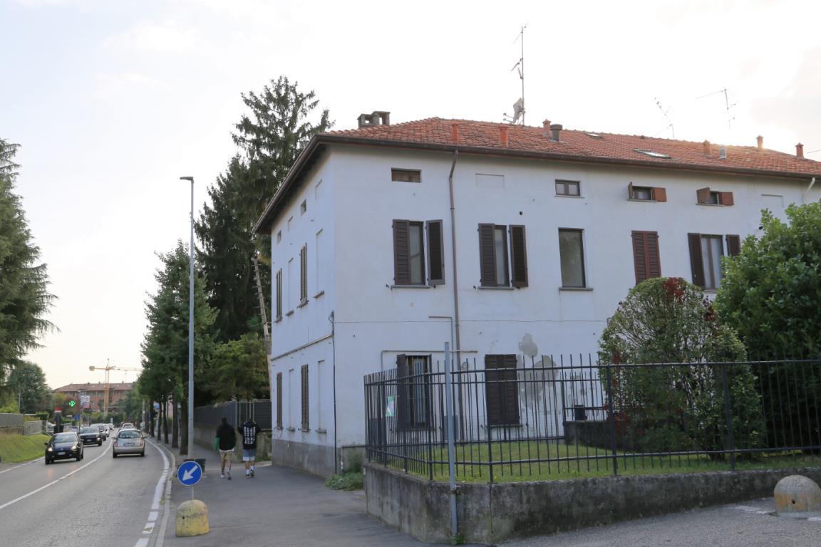 rustico - cascina bernareggio vendita   bassi immobiliare