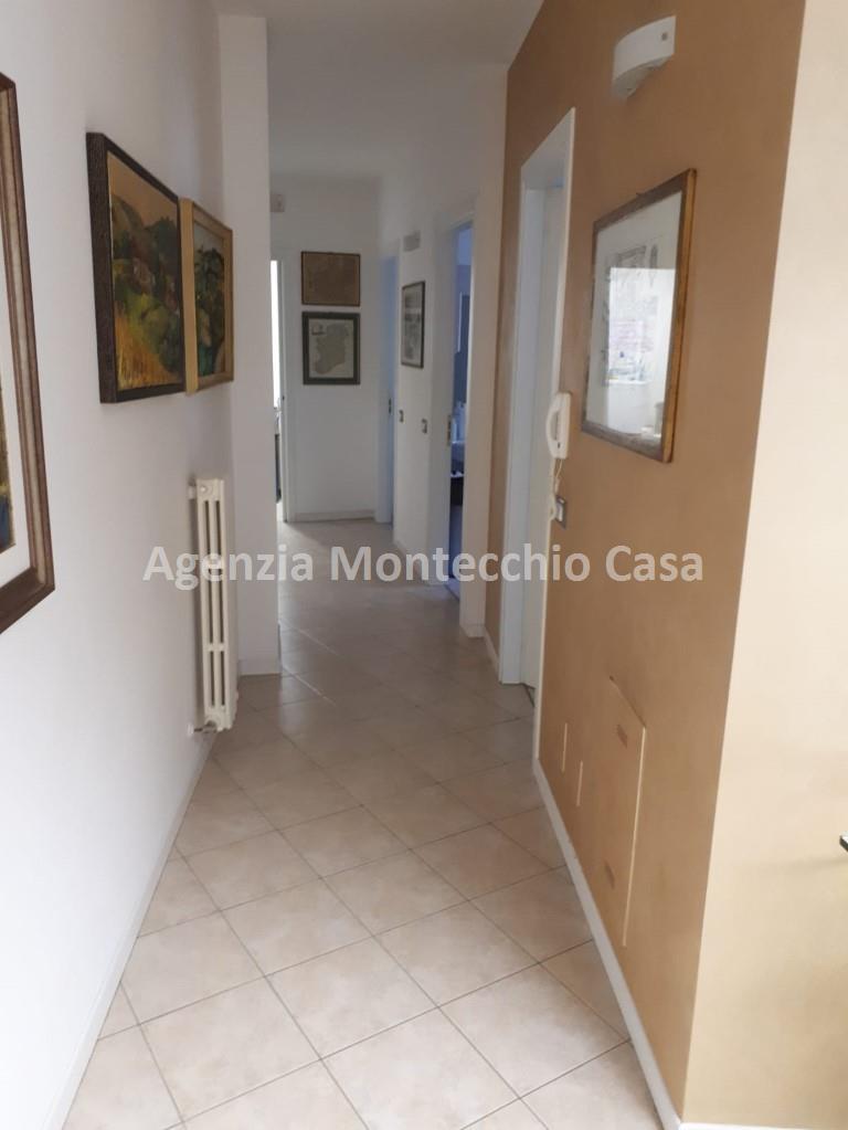 Appartamento VALLEFOGLIA vendita   Via Roma Agenzia Montecchio Casa