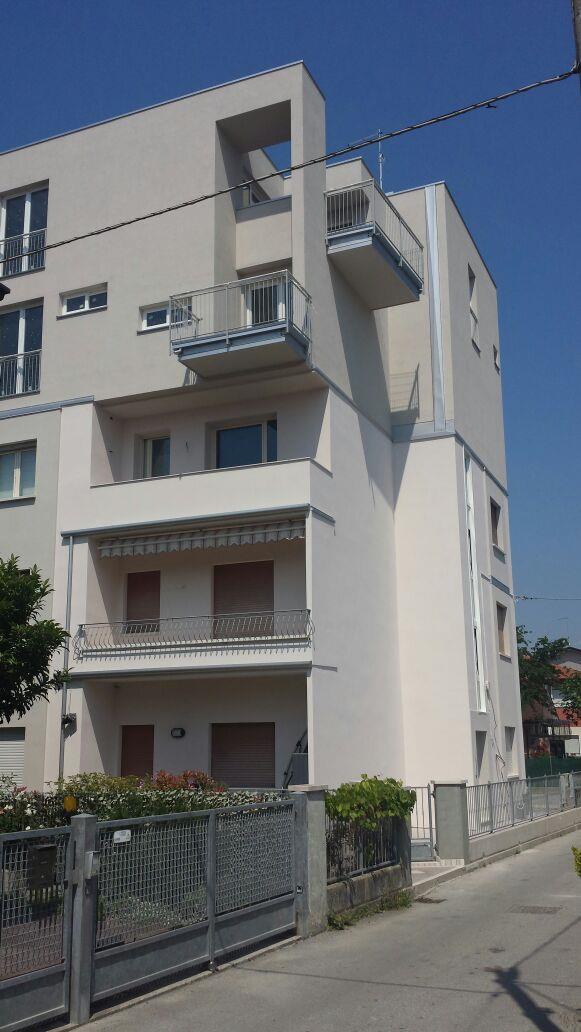 Appartamento JESOLO vendita   via Bassano IMMOBILIARE ASSOCIATI DI ANDOLFATO EMANUELA MIRCA