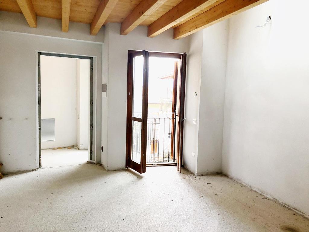 Appartamento LIERNA vendita   Via centrale Lisolago Servizi Immobiliari