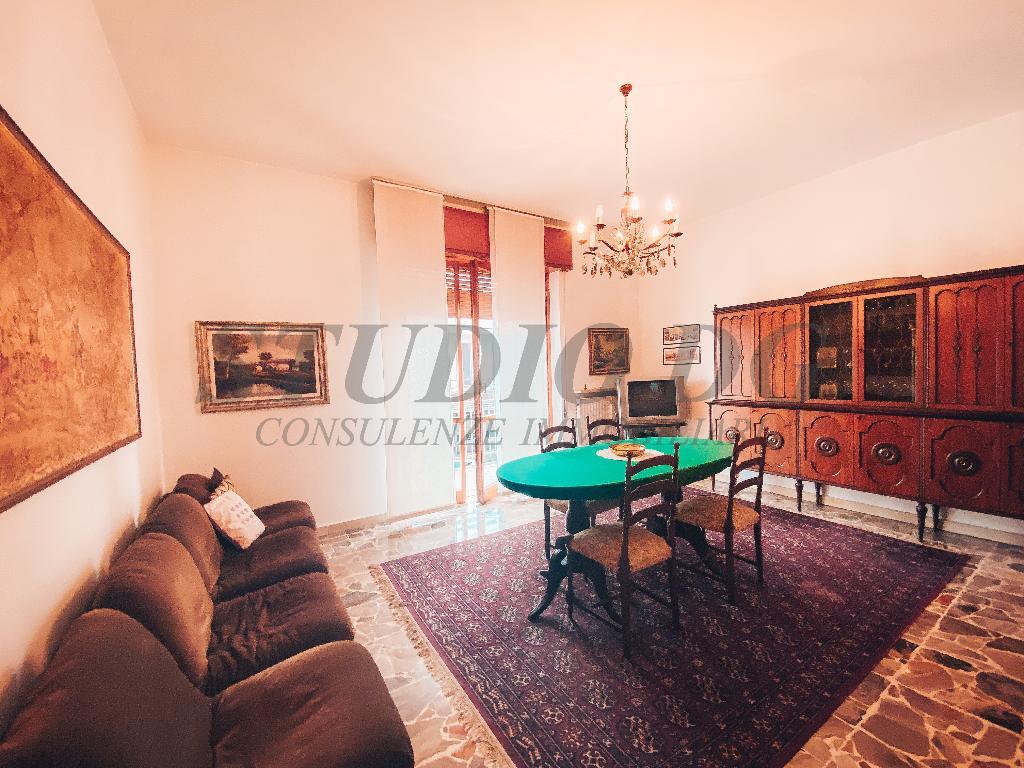  cesano maderno vendita quart:  studio dg immobiliare