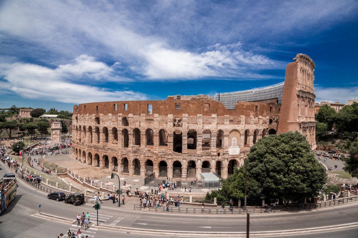 Appartamento ROMA vendita  Centro storico Piazza del Colosseo LA COMMERCIALE SRL PROMOZIONI IMMOBILIARI