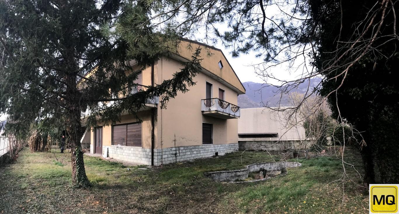 Villa VALMADRERA vendita   Via Santa Vecchia Agenzia Immobiliare Metroquadro