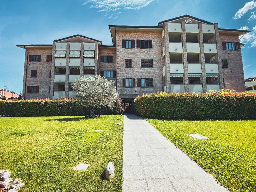  cesano maderno vendita quart:  studio dg immobiliare