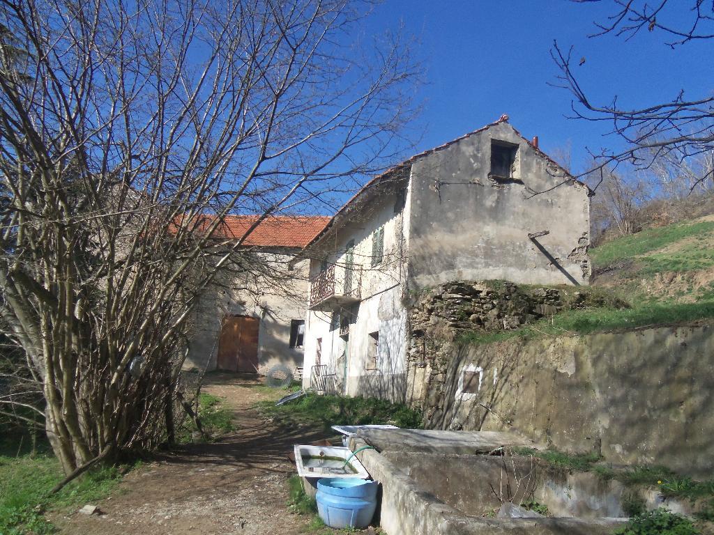  castelvecchio di rocca barbena vendita quart:  agenzia m.d. immobiliare s.n.c