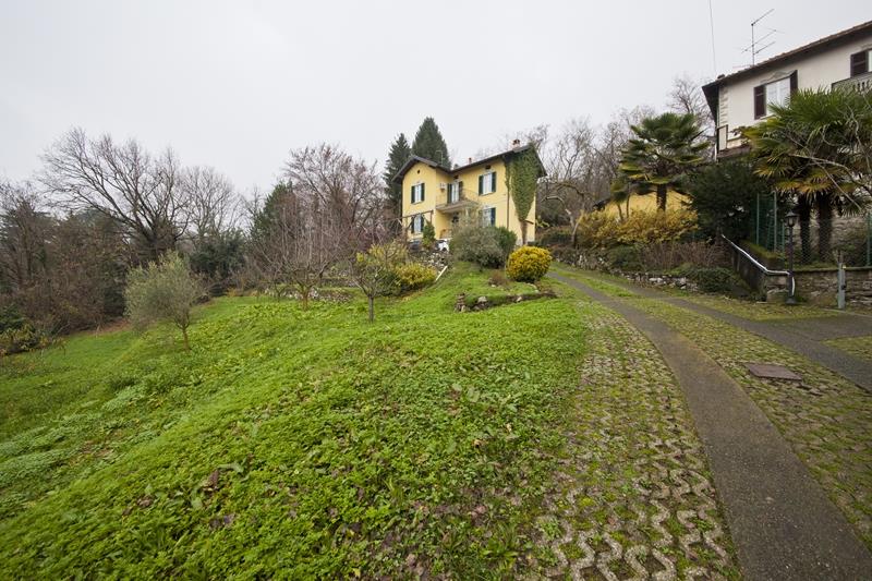 Villa COCQUIO-TREVISAGO vendita   strada pioniera LaboMaison Immobiliare di Laura Bogni