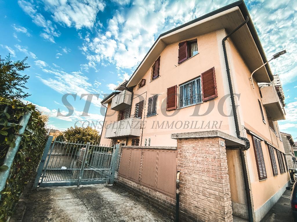  cesano maderno vendita quart:  studio dg immobiliare