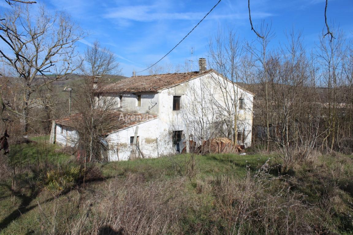  urbino vendita quart:  agenzia-montecchio-casa