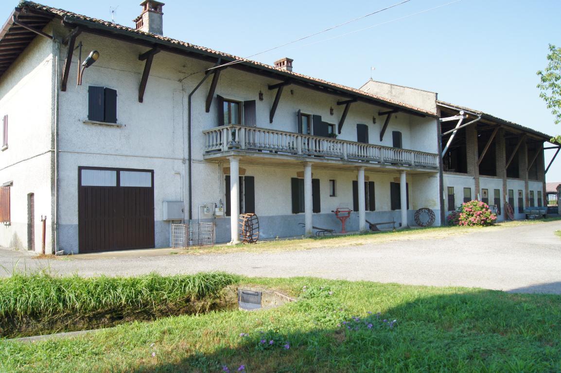 Rustico - Cascina TREVIGLIO vendita    DINAMICA LESMO