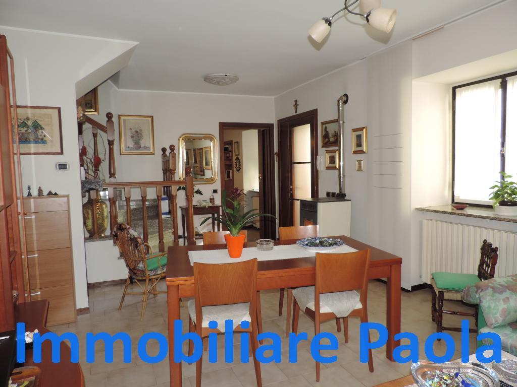 Villa Semi Indipendente CALOLZIOCORTE vendita    Immobiliare Paola di Corona Paola