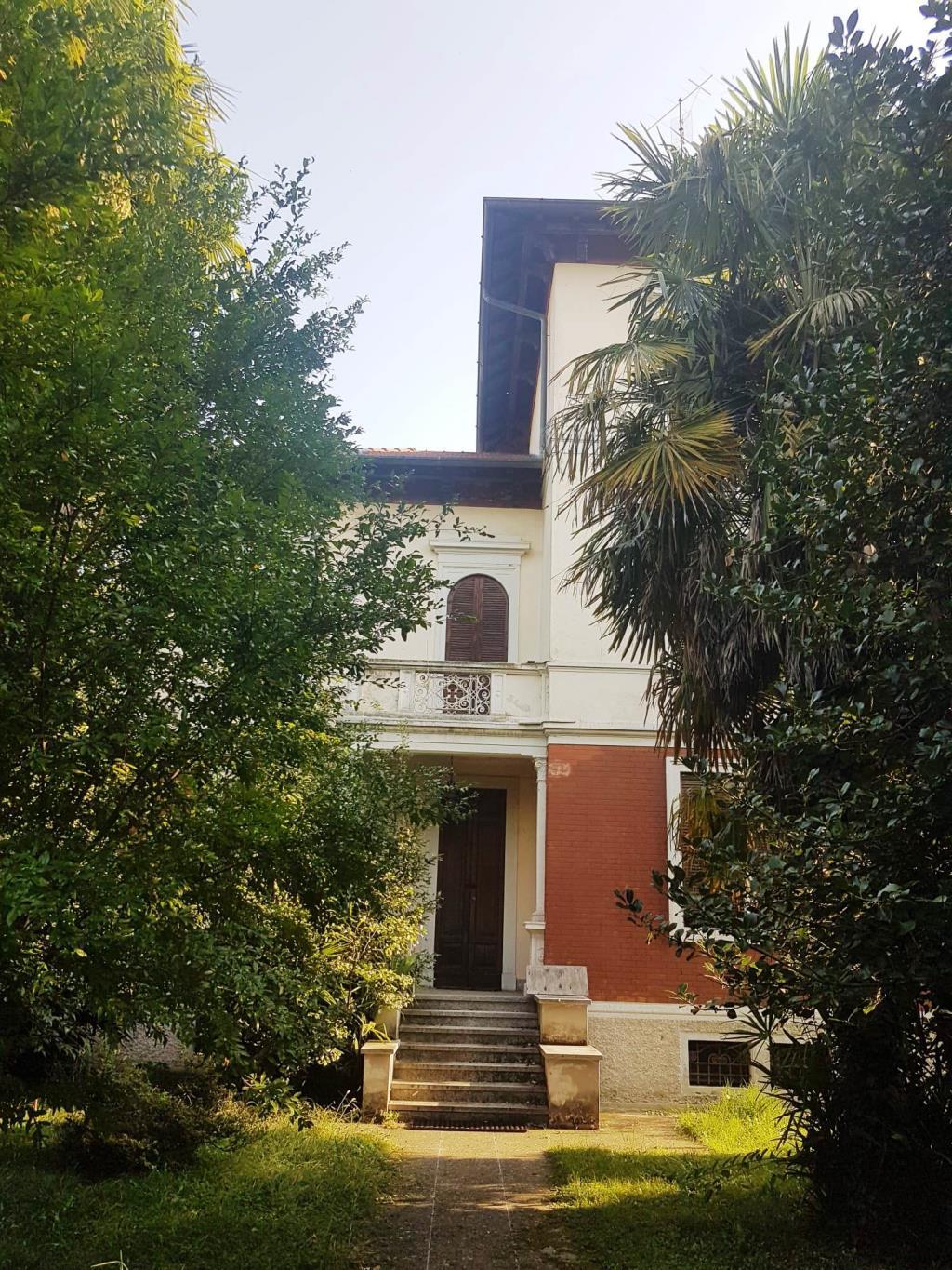 Villa TRADATE vendita   via Giglio Immobiliare di Lorenzo Degl