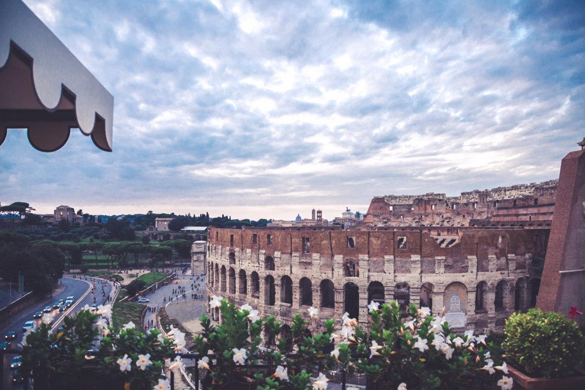 Appartamento ROMA vendita  Centro storico Colosseo LA COMMERCIALE SRL PROMOZIONI IMMOBILIARI