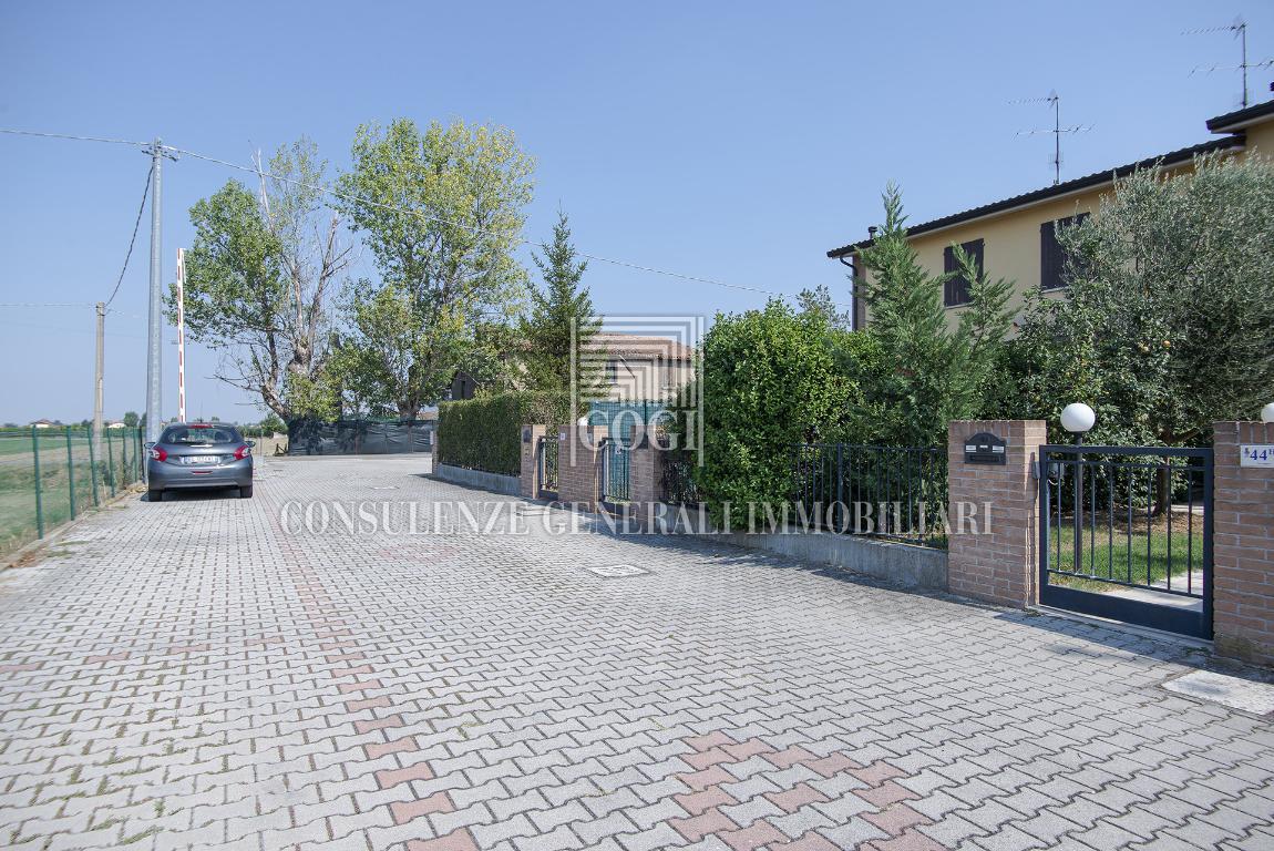 Villa Affiancata - Schiera IMOLA vendita   Via Lughese Compro Casa Srl