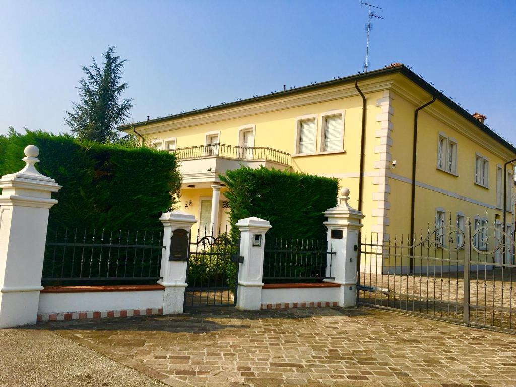 Villa ALFONSINE vendita    AGENZIA CONTARINI