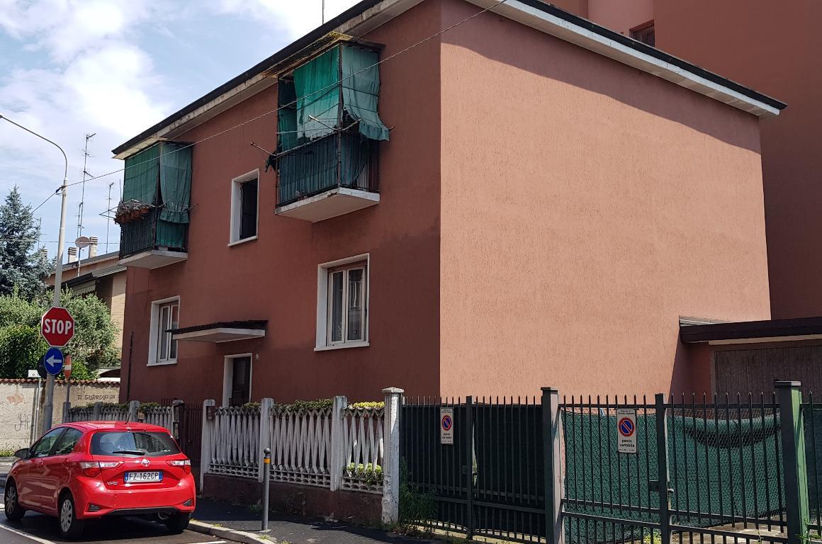  cinisello balsamo vendita quart:  immobiliare rinascita sas