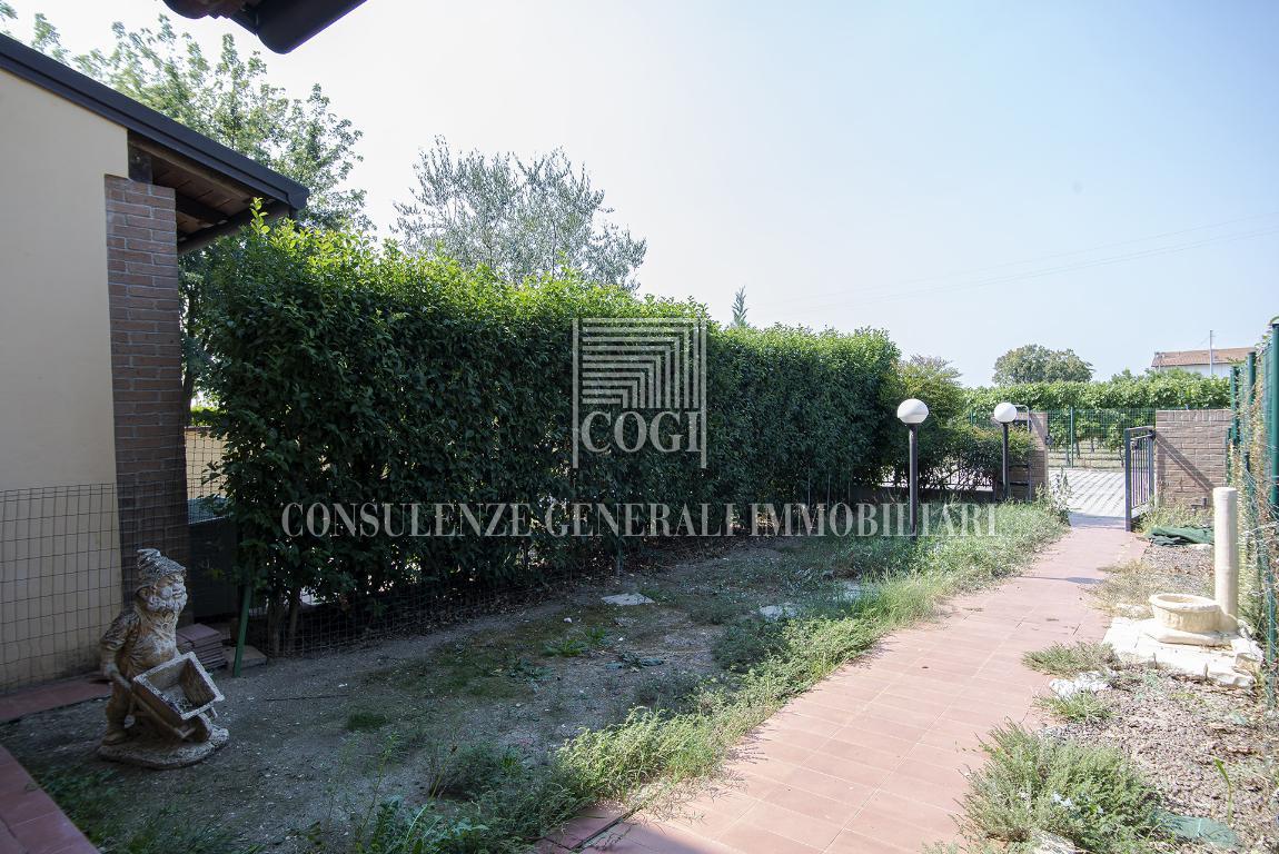 Villa Affiancata - Schiera IMOLA vendita   Via Lughese Compro Casa Srl