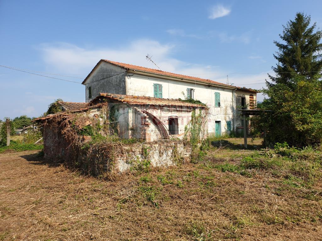 villa unifamiliare - indipendente sarzana vendita    il centro immobiliare snc di stefano santi